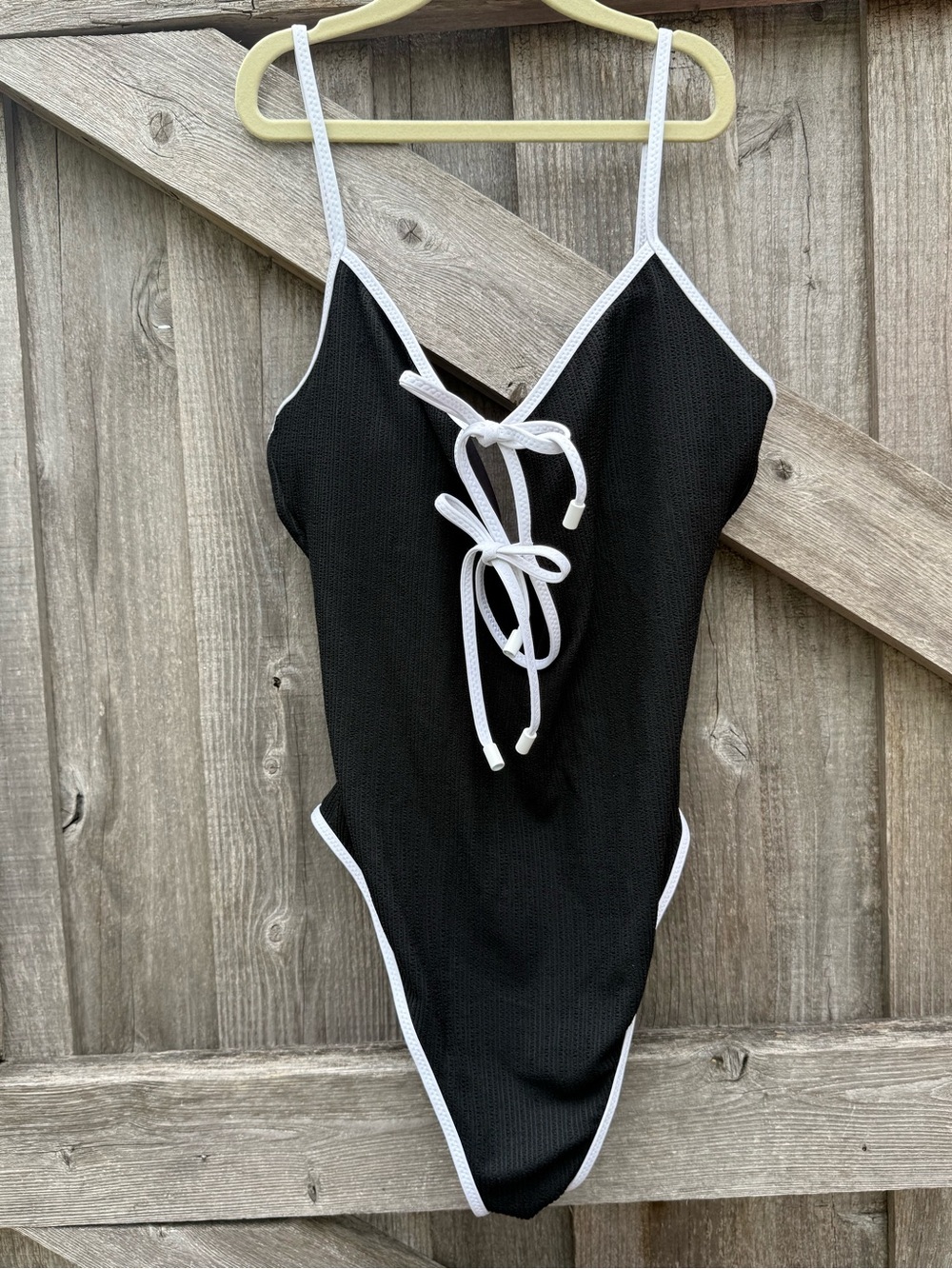 Sanctuary Black & White Ribbed One Piece Swimsuit Medium NWOT